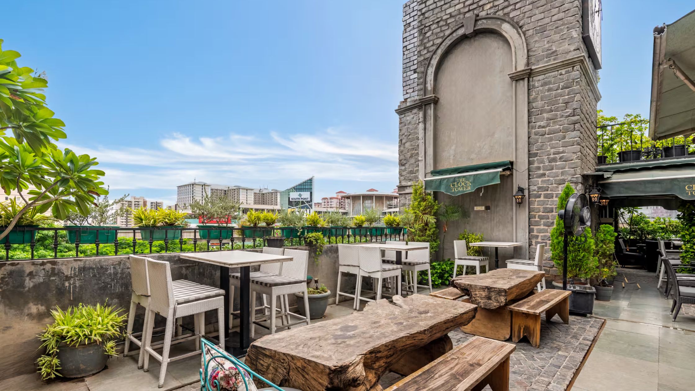 Clock Tower (DLF Phase 5)